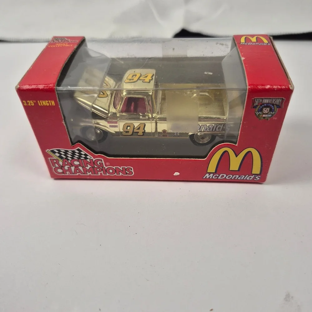 Vintage 1998 McDonalds NASCAR #94 Bill Elliott‎ Gold Truck Diecast Box